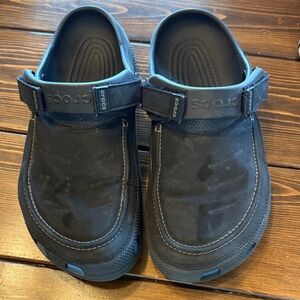 Crocs Men’s Black Clogs